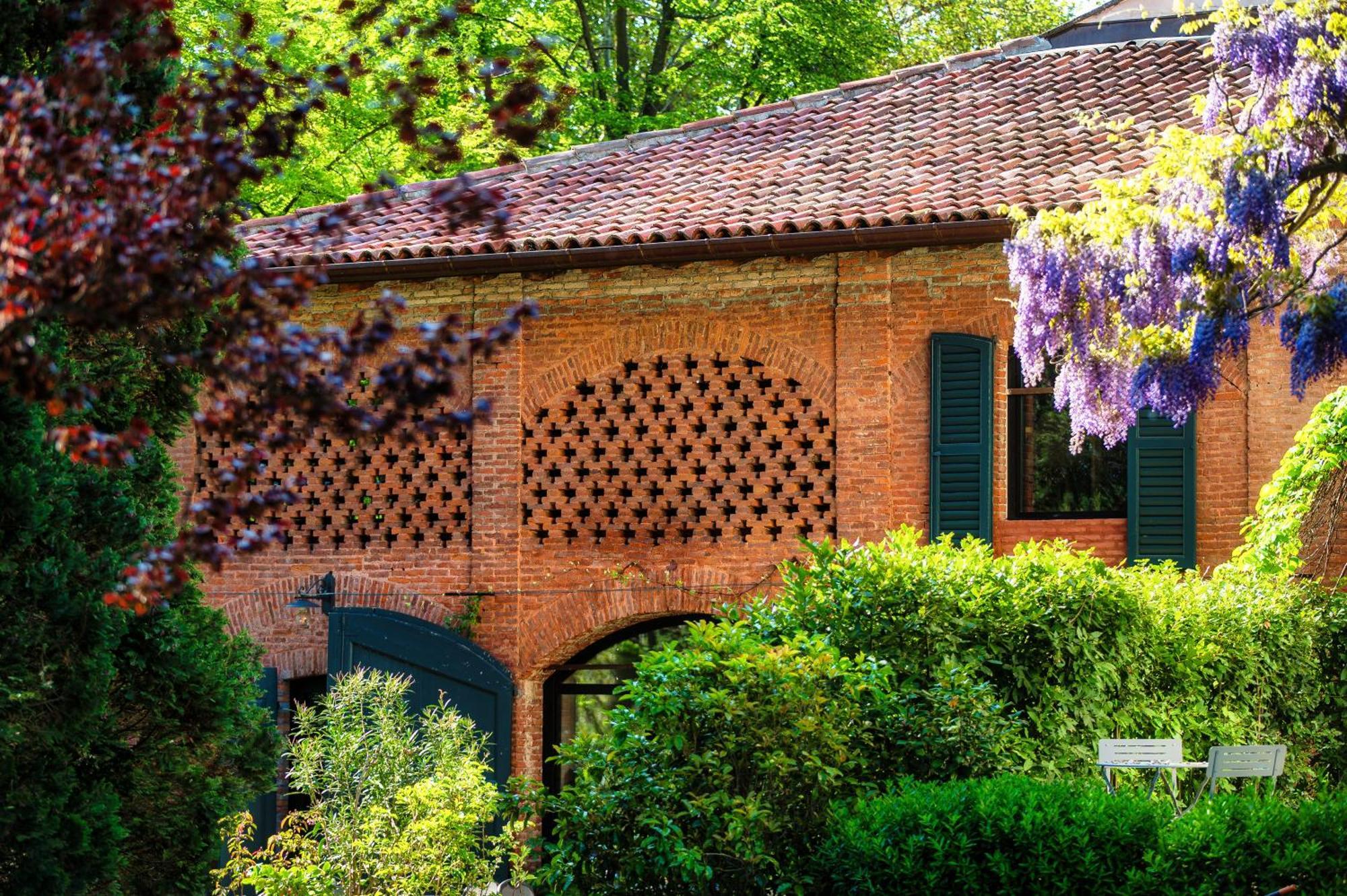 ホテル ダンデライオン コモ スイーツ アンド パーク Villa Guardia エクステリア 写真